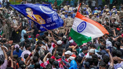 Delhi Police moves SC to withdraw 13 FIRs, including 10 on attempt to murder | India News