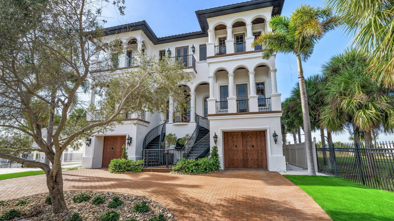 Hulk Hogan bought this Florida mansion for $3.3 million in 2012; six months after his death, it went on the market for nearly $11 million |