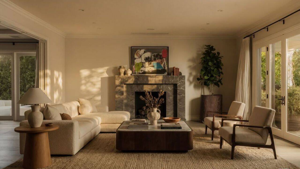 Kylie Jenner sells Hidden Hills mansion for $15.3 million after listing it for $20.25 million; bought 13,200-square-foot home for $12.05 million at 19