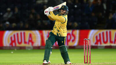Lhuan-dre Pretorius stars as South Africa beat Zimbabwe again to strengthen tri-series campaign | Cricket News