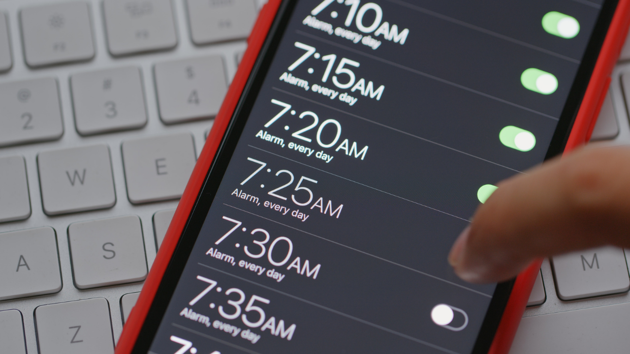 Can you really wake up just by telling yourself a time before bed? The science behind your brain’s ‘internal alarm clock’