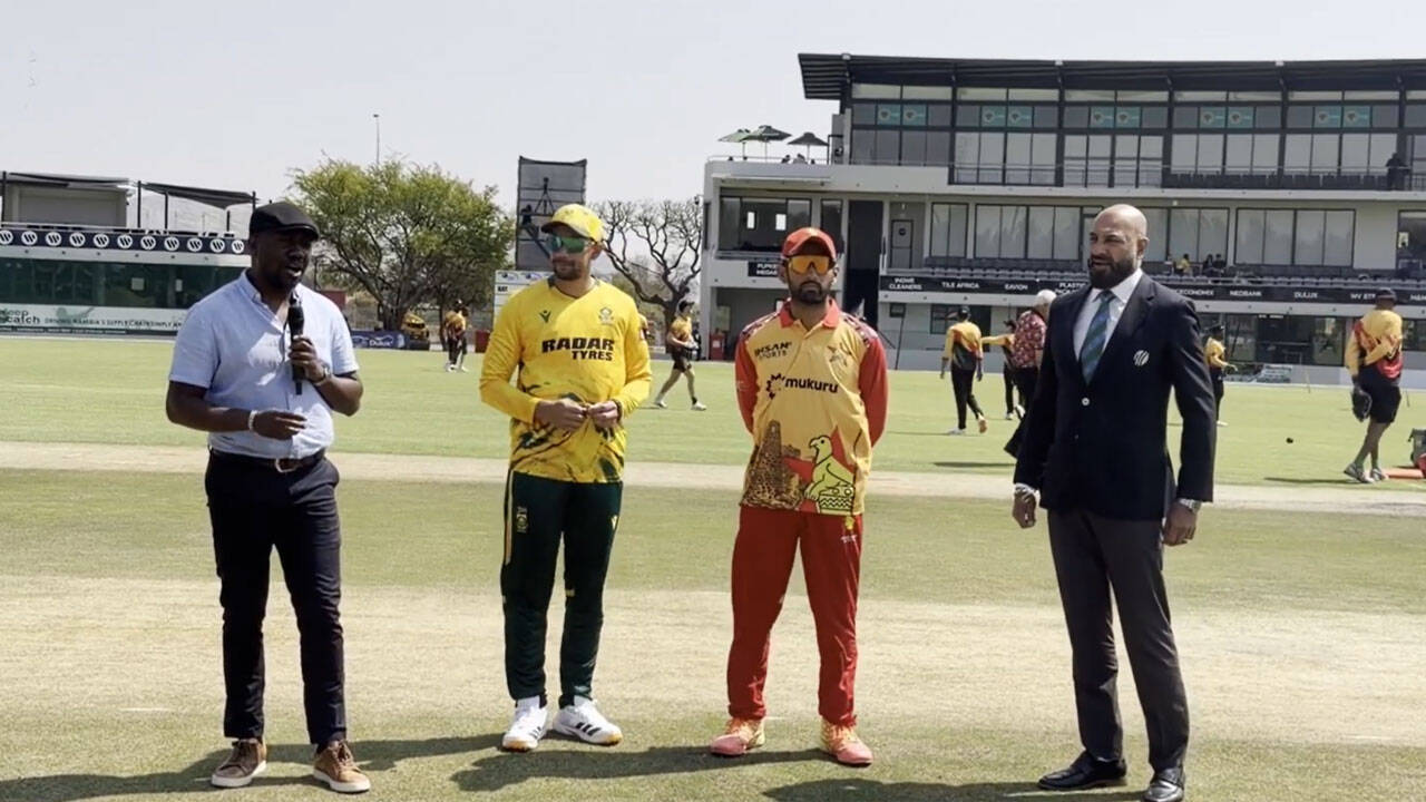 South Africa 145/1 in 14.4 Overs