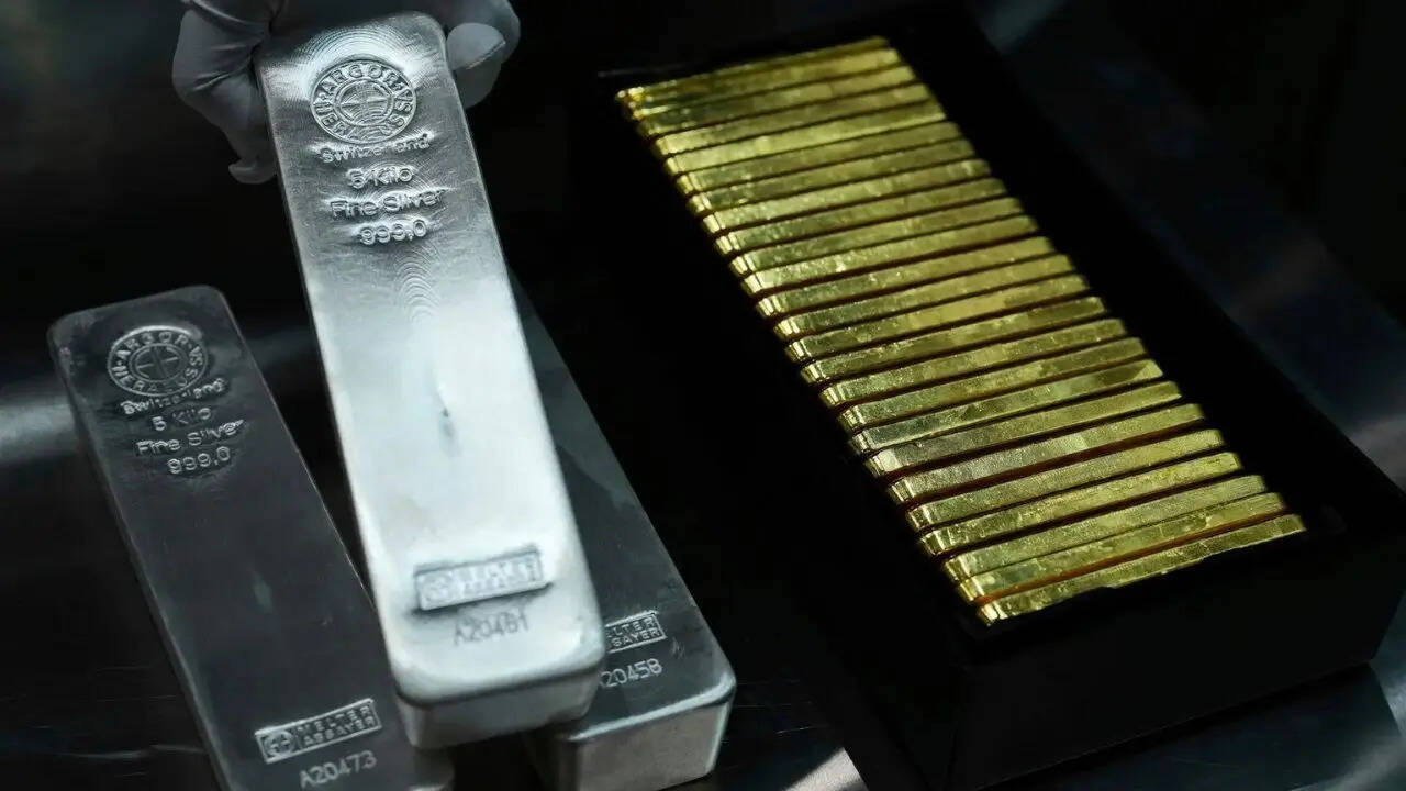 Gold Silver Rate Today Highlights: Gold prices ease as Middle East tensions fuel rate hike concerns