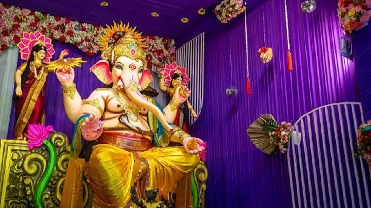 Create a beautiful bappa mandap at home