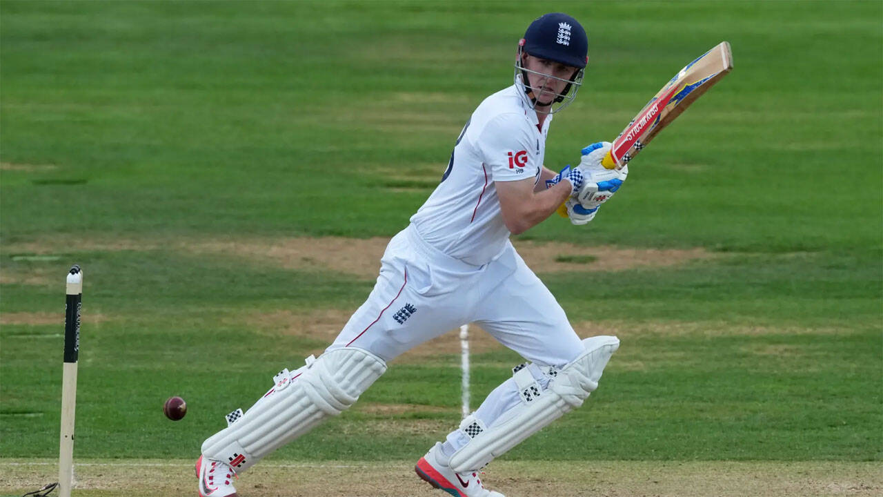 England 160/4 in 39.5 Overs