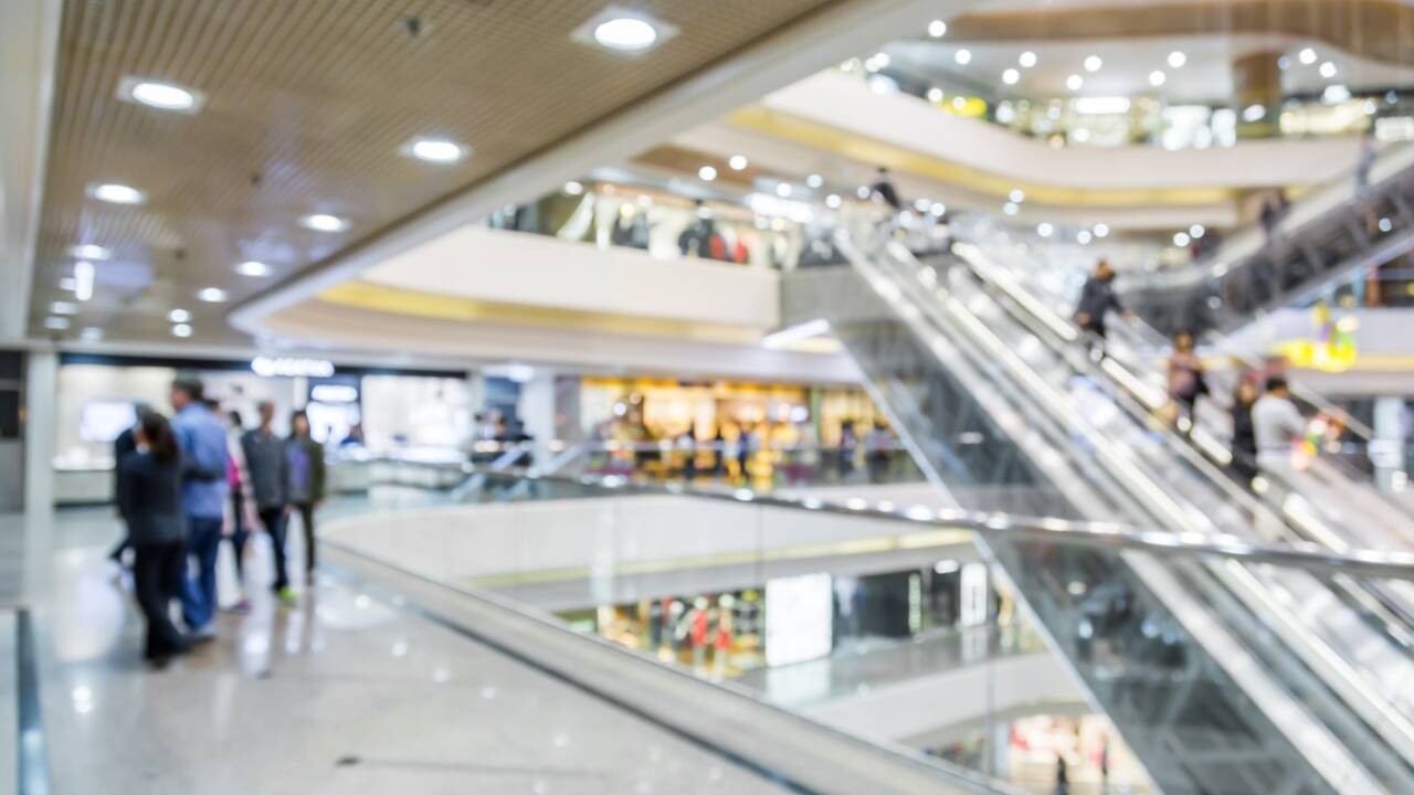 5 germiest places in a mall you probably touch every time you visit