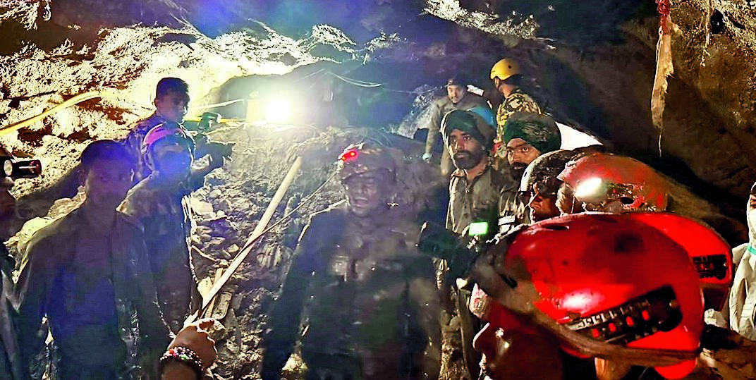Nepal adds 1,000 to flood missing list, count tops 6,100; 10 bodies found at 2 hydel tunnels