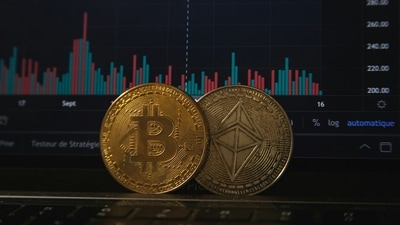 Centre opposes cryptocurrency regulation over investor risks