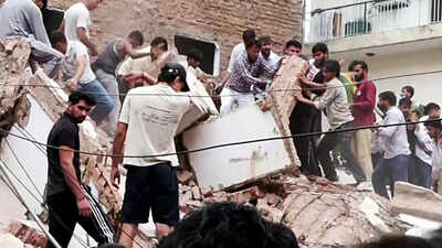 Satya Niketan PG collapse: Congress slams BJP, calls 'four-engine government’ a ‘killing machine’ | India News