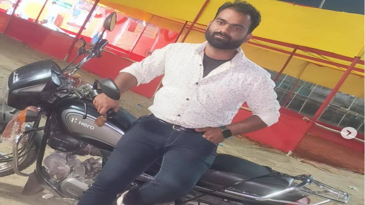“I was crying at the middle of the road”: He lost his ₹2 lakh MacBook on a rainy Bengaluru road, then an e-rickshaw driver restored his faith in karma