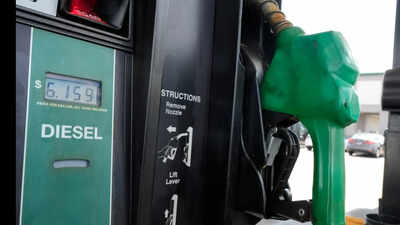 US diesel prices at record $6: American farmers feel the heat as harvest season begins