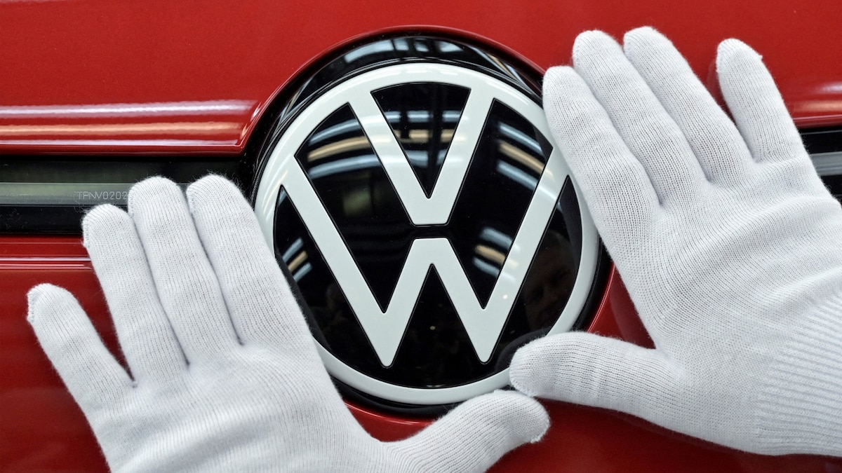 Volkswagen shares rise as investors cheer board approval of sweeping cost reductions